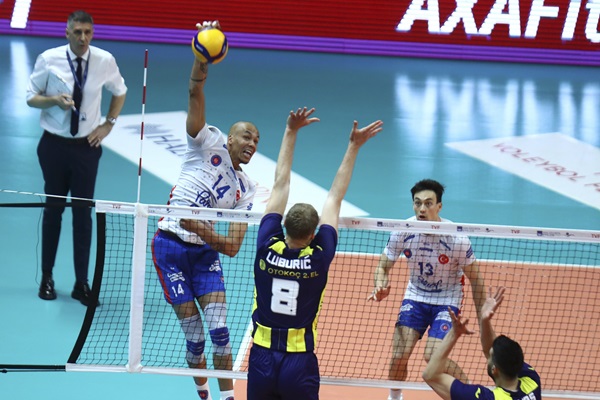 AXA Sigorta Efeler Ligi’nde Play-off Final Serisi Başladı