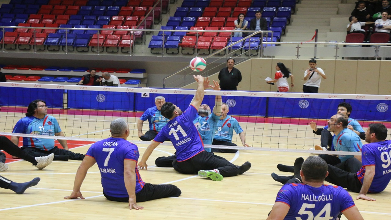 Oturarak Voleybol Süper Lig 1.Devre Müsabakaları Başladı