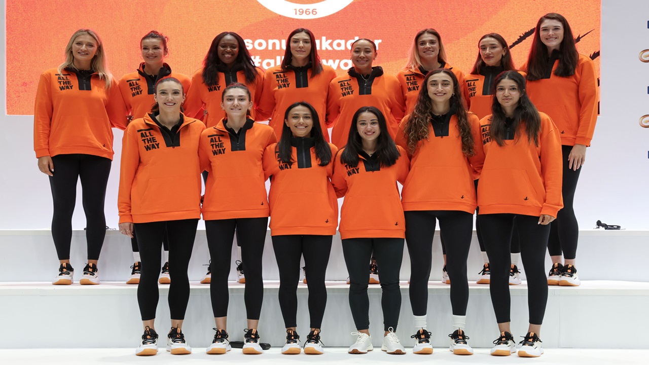 Beymen Club şıklığı bu yıl da Eczacıbaşı ile birlikte...