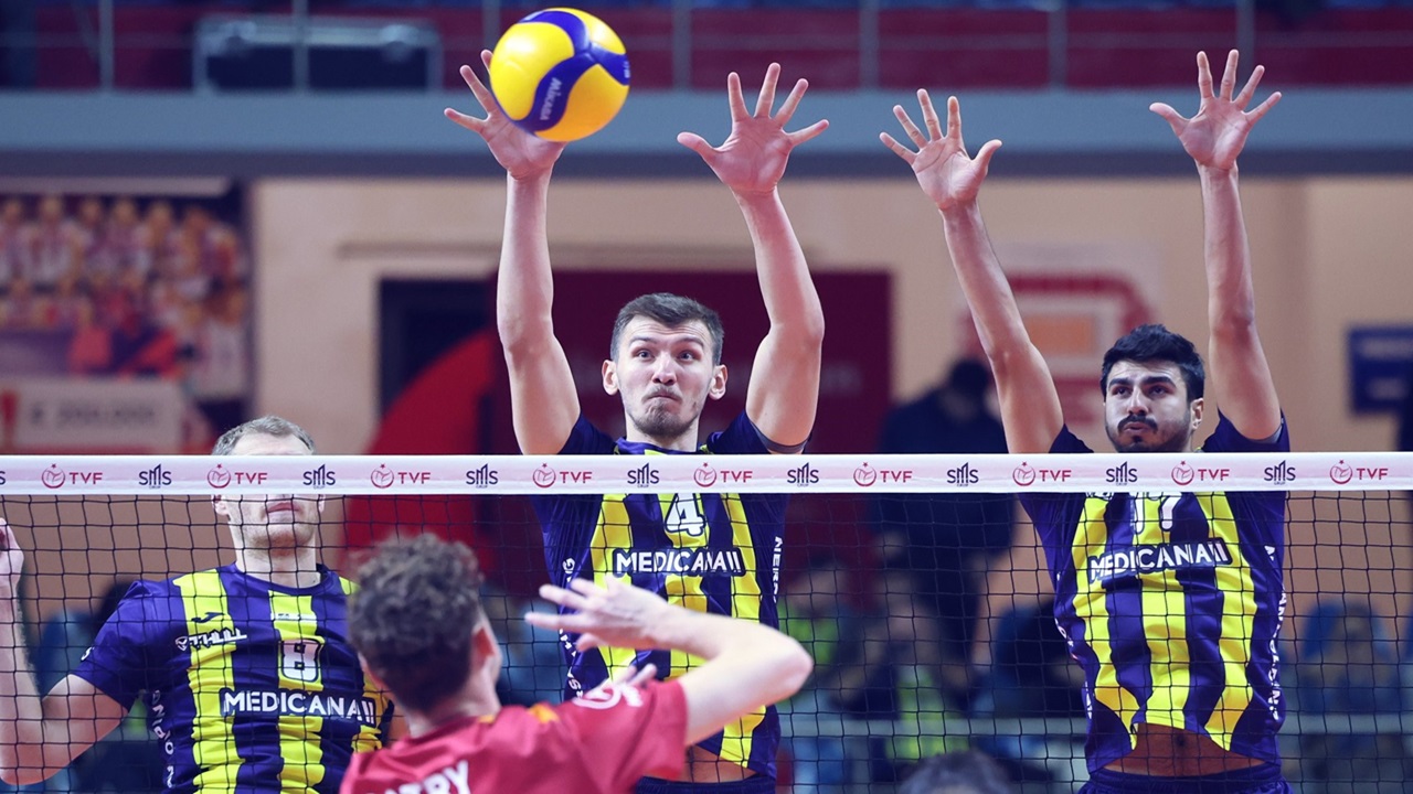 Fenerbahçe Galatasaray'ı 5.sette yendi