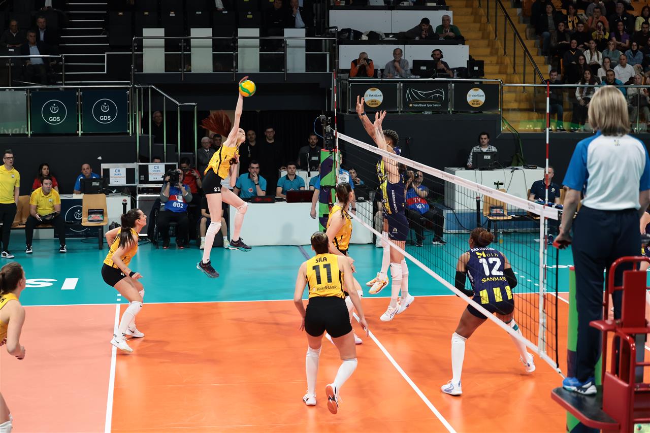 Fenerbahçe mi kazanacak, tarih tekerrür mü edecek?