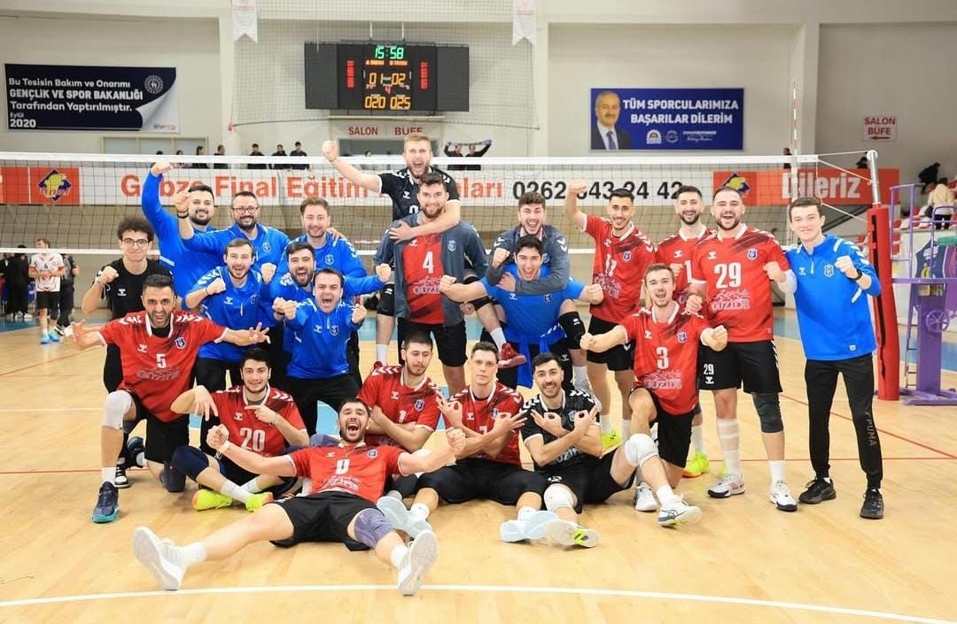 Efeler Ligi'ne yükselen ilk takım belli oldu