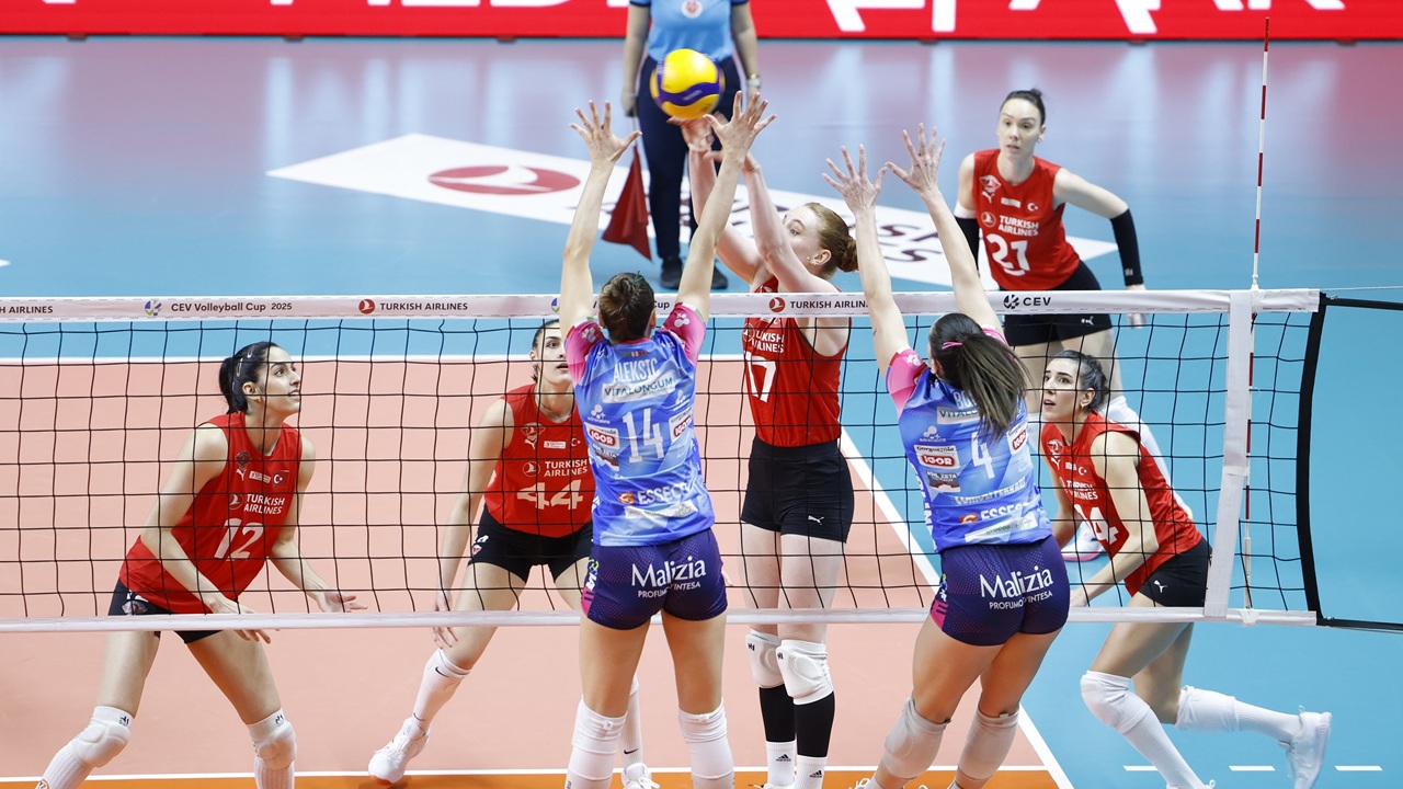 THY, CEV Cup'a Yarı Finalde Veda Etti