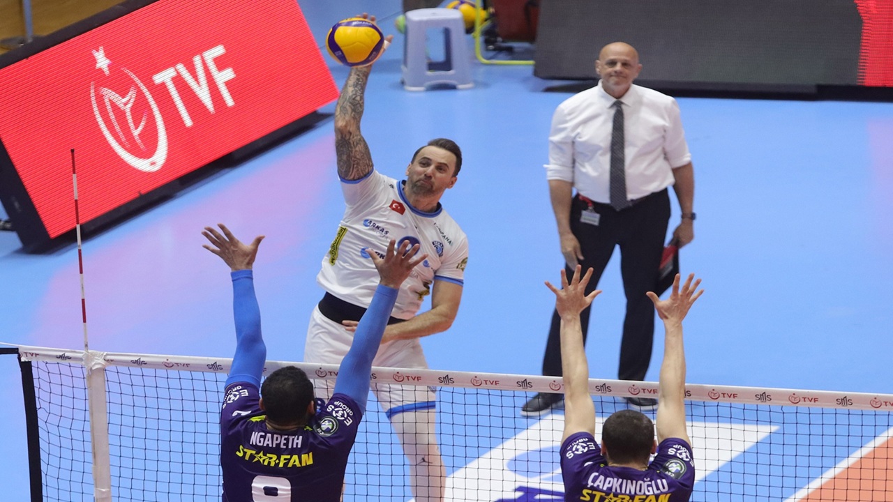 Arkas Spor Efeler Ligi'ndeki son maçına mı çıkıyor?