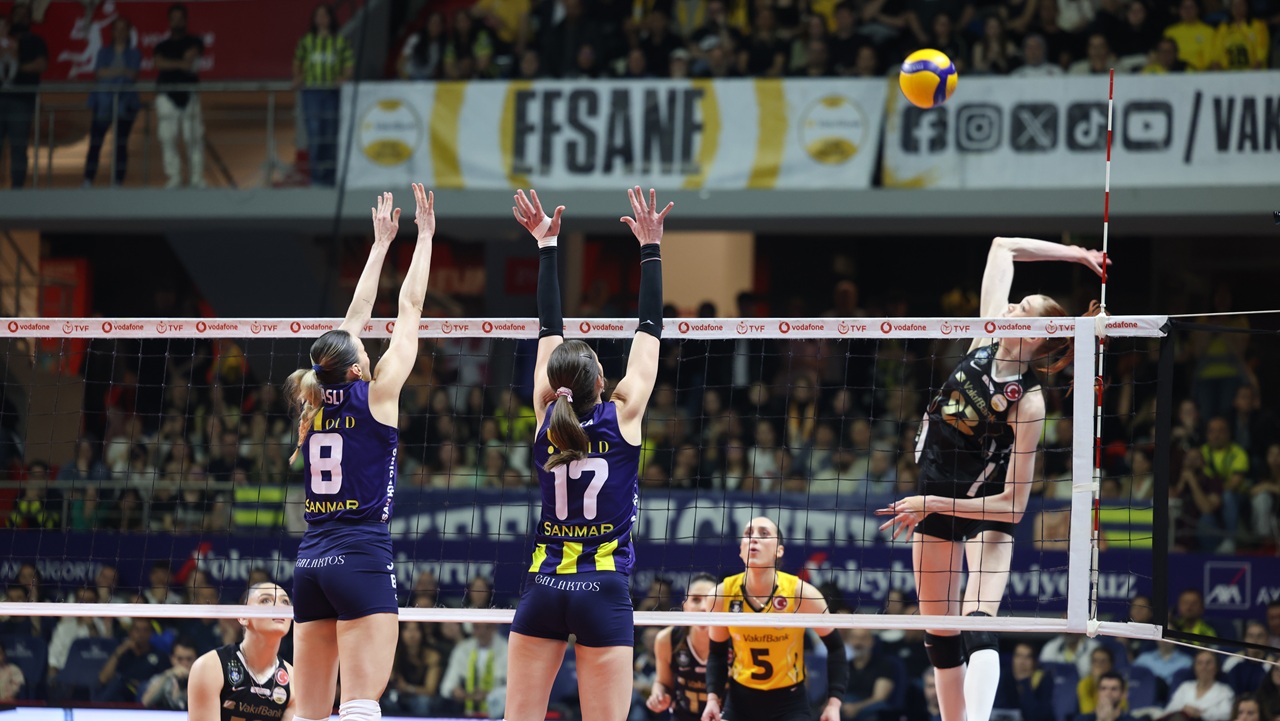 VakıfBank seride 2-0 öne geçti, şampiyonluğa bir adım daha yaklaştı
