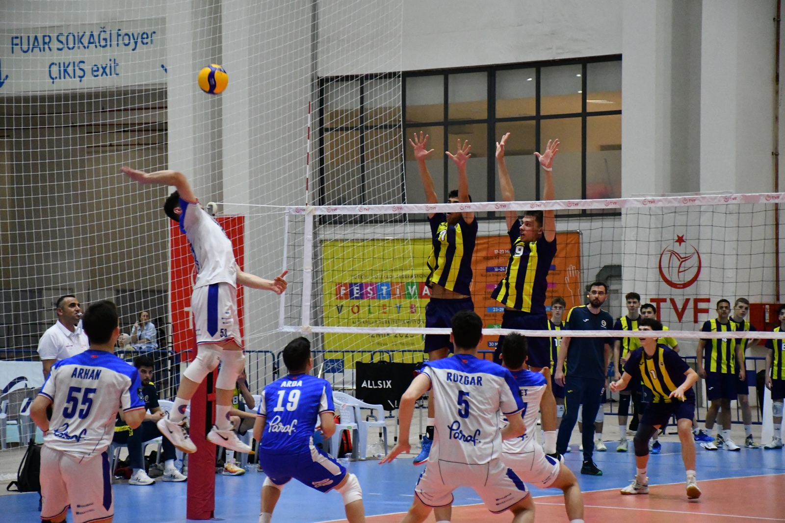 Festival Voleybol Küçük Erkekler’de Fenerbahçe - Ziraat Bankası Finali