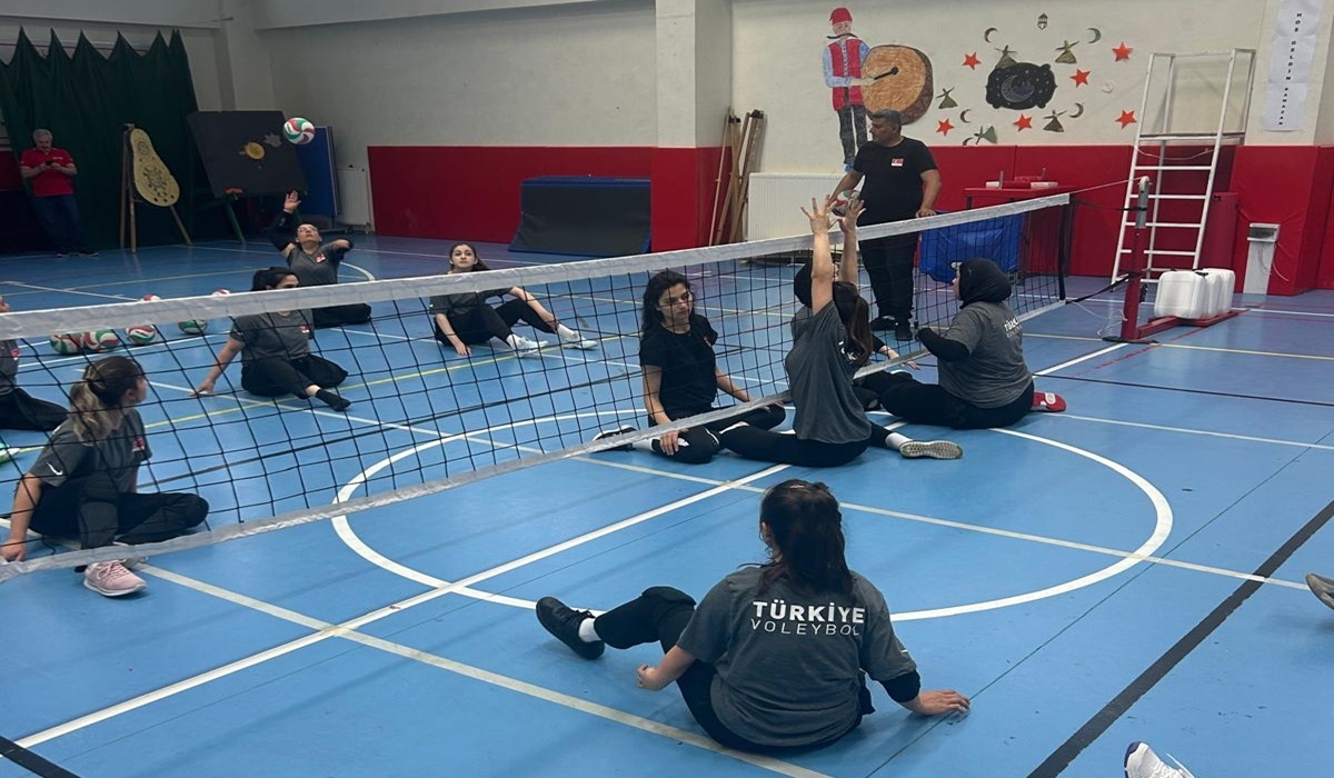 Oturarak Voleybol Kadın Milli Takımı, Avrupa Şampiyonası Hazırlıklarını Bolu'da Sürdürüyor