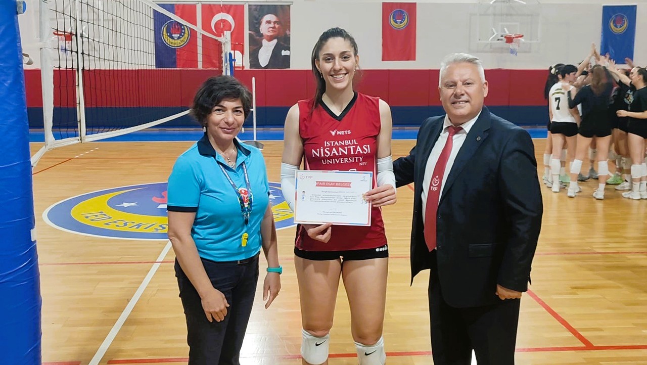 Tebrikler Melis Katipoğlu