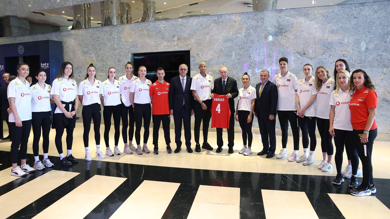 Cumhurbaşkanı Recep Tayyip Erdoğan, Filenin Sultanlarını kabul etti