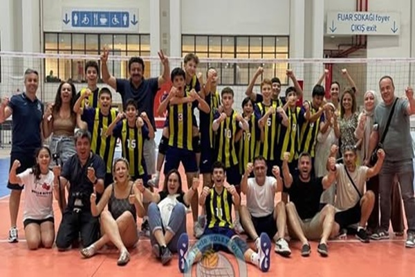 Midi Erkekler Türkiye Şampiyonasında Ziraat Bankası - Fenerbahçe Finali