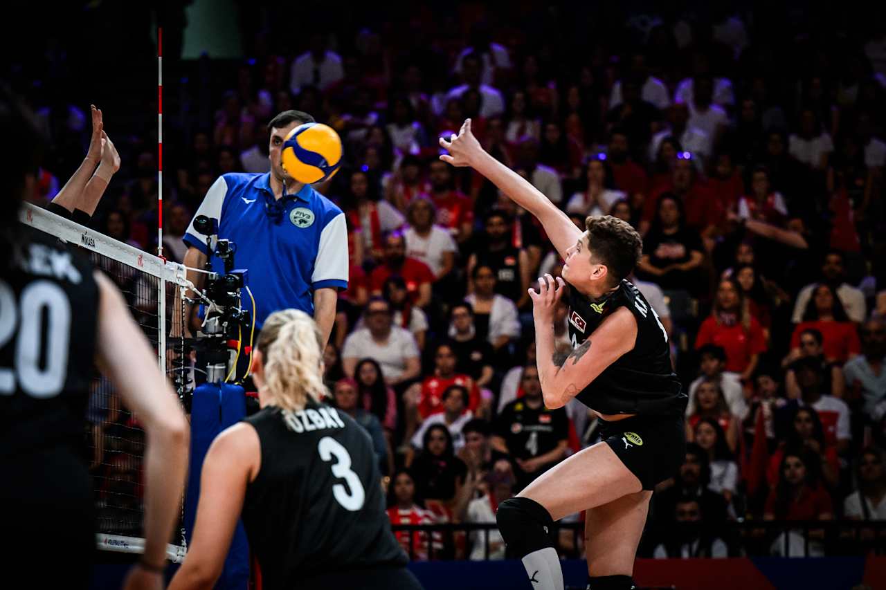 Kore'yi kolay geçen Türkiye VNL'de yedide yedi yaptı. VNL Seyirci rekoru kırıldı