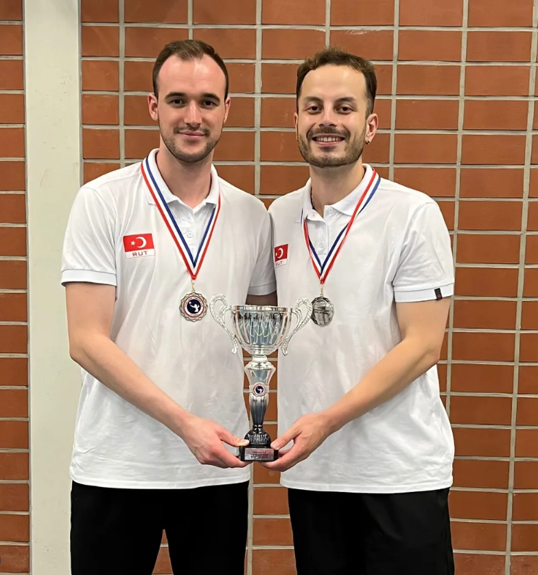 Oturarak Voleybol Milli Takımımız Hollanda'dan Gümüş Madalya ile döndü