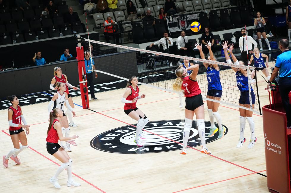 Beşiktaş Bahçelievler'e set vermedi 2. galibiyetini aldı