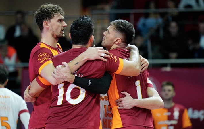 Efeler Ligi'nde derbinin galibi Galatasaray oldu