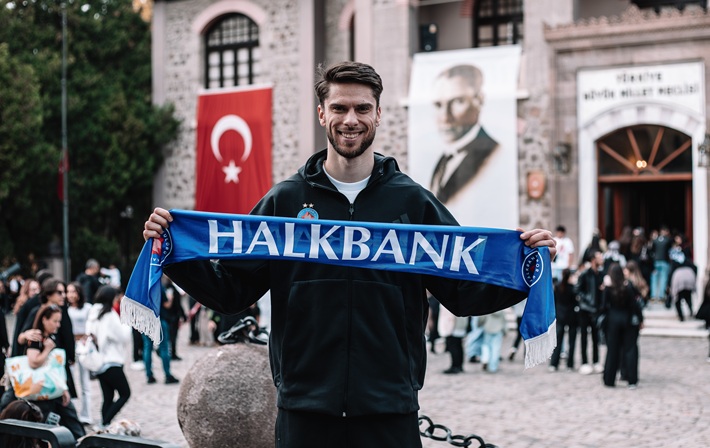 Halkbank Polonyalı smaçör Sliwka ile sözleşme imzaladı