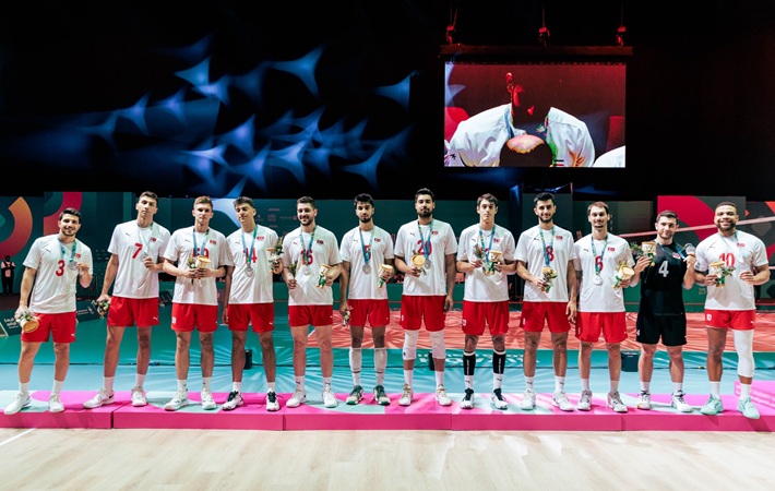 İran'a 3-1 yenilen Filenin Efeleri Gümüş madalyanın sahibi oldu