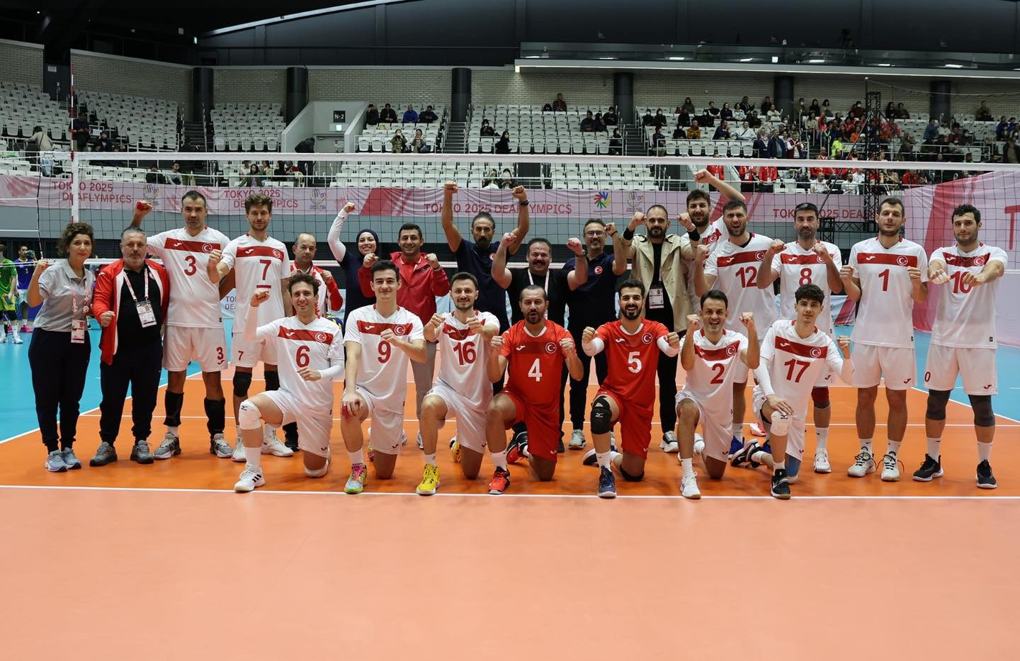 İşitme Engelli Erkek Milli Takımımız Meksika'yı 3-0 yendi çeyrek finale yükseldi