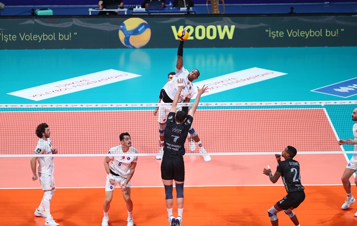 SMS Grup Efeler Ligi'nde 9.Hafta Sona Erdi