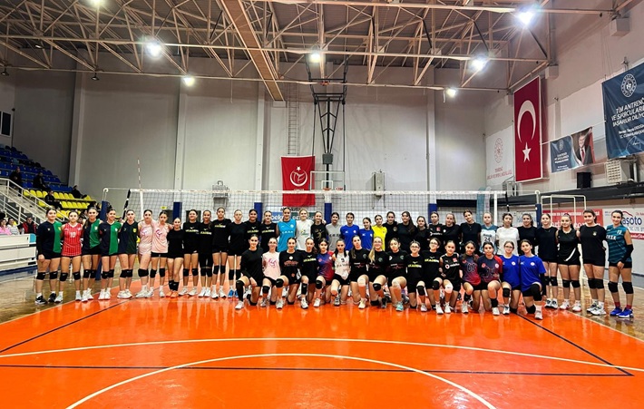 Tekirdağ ve Edirne'de Altyapı Kız Milli Takımı Sporcu Taramaları Gerçekleştirildi