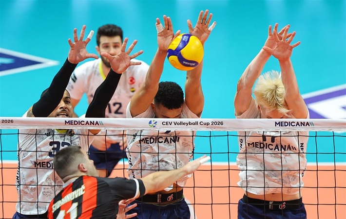 Erkekler CEV Cup'ta 8'li Final Etabında 5 Maç Oynandı