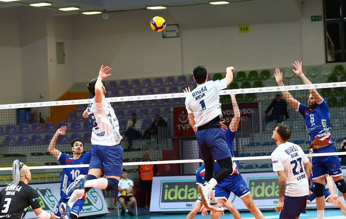 Bursa Büyükşehir BLD Spor İstanbul Büyükşehir BLD Spor'a puan vermedi