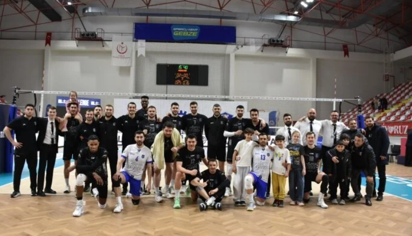 Gebze Belediyespor İstanbul Büyükşehir Belediye Spor'a Set Vermedi