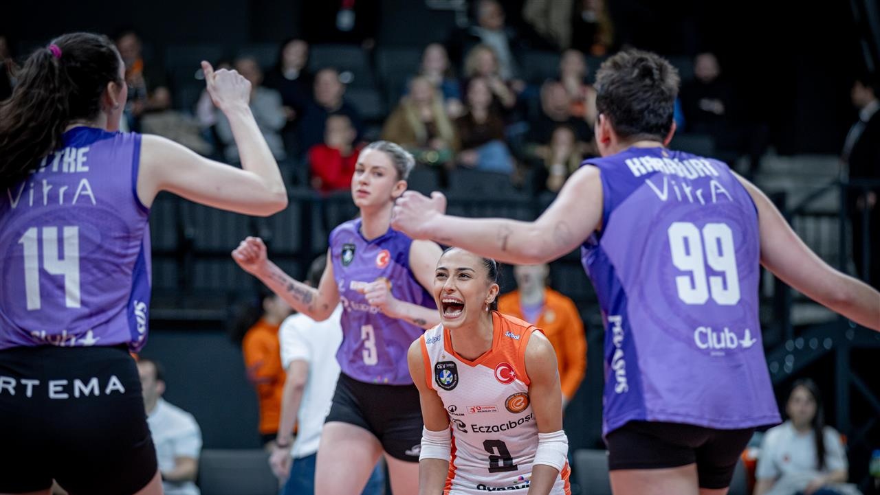 İlk set Rzeszow'un maç Eczacıbaşı Dynavit'in