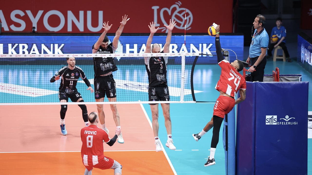 Spor Toto'yu 3-2 yenen Halkbank sezonu 3. sırada tamamladı
