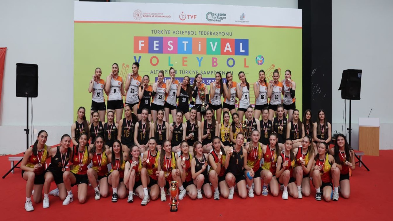 Eskişehir’de Voleybol Şöleni: Yıldızlar Türkiye Şampiyonları Belli Oldu