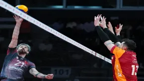 Ziraat Bankkart final serisinin ilk maçında Galatasaray'ı 3-1 yendi