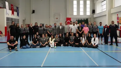 Bolu'da Engelliler Haftası'nda Oturarak Voleybol Özel Maçı Yapıldı