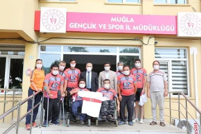 Fethiye Paravoley Takımı, İl Müdürü Ömer İlman'ı ziyaret etti