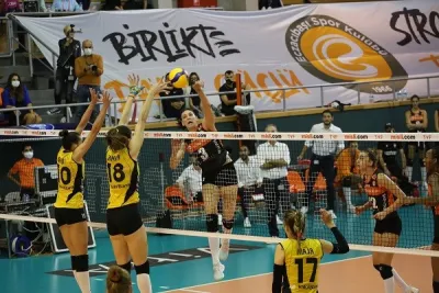 5 Setlik maçlar Eczacıbaşı VitrA'ya yaramıyor