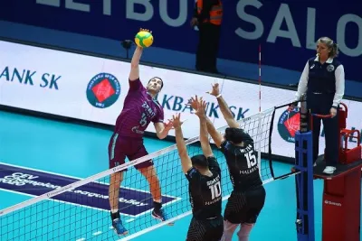 Halkbank ilk seti aldı devamını getiremedi