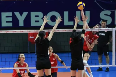 Sultanlar Japonya'yı bu kez 2-1 yendi