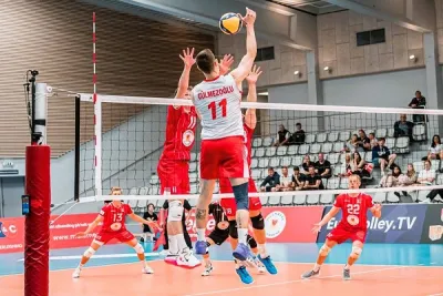 Efeler CEV Altın Ligi'ne set vermeden başladı