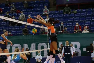 Eczacıbaşı VitrA altı galibiyetle Çeyrek Finalde