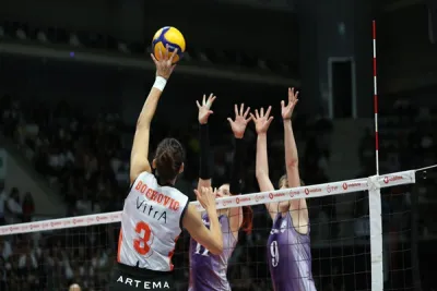 Eczacıbaşı Dynavit, Başkent'te Zeren Spor'u 3-1 ile geçti