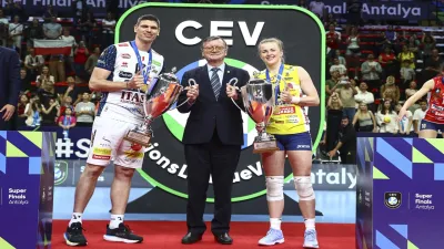 2024 CEV Şampiyonlar Ligi Süper Finalleri’nde Kupa ve Madalyalar Sahiplerini Buldu