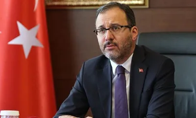 Bakan Kasapoğlu'ndan bin kişiye milli takım forması