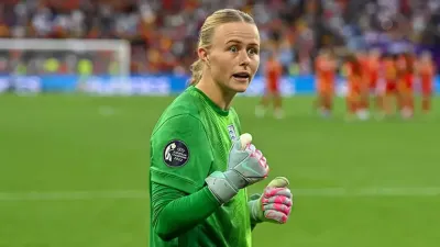 Doktorlar 'Şaşısın' dedi ama o pes etmedi