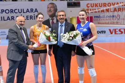 Çukurova'da Voleybol Şöleni Başladı