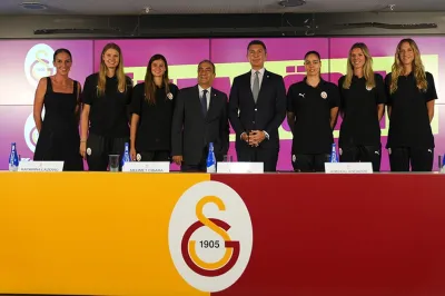 Galatasaray Daikin'de 5 imza