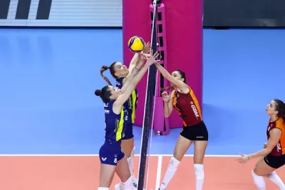 Fenerbahçe, Galatasaray'a set vermedi