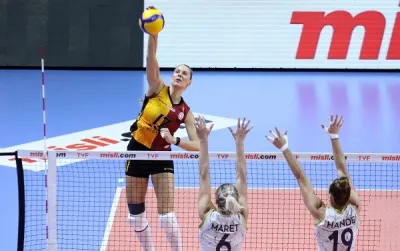 Cim Bom, ilk seti verdi maçı aldı