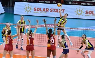 Derbide Gülen Fenerbahçe Opet