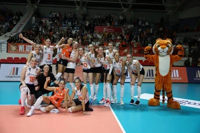 Eczacıbaşı Dynavit, Budapeşte'ye set vermedi