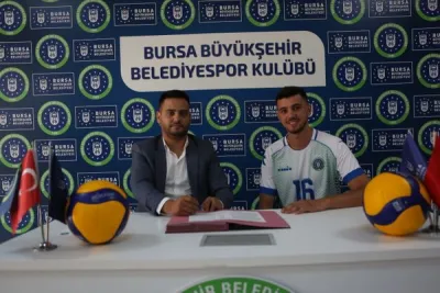 Bursa BŞ Belediyespor'da smaçör transferi