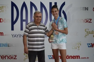 Defne Başyolcu: ‘Hayalleriniz peşinden gidin ‘