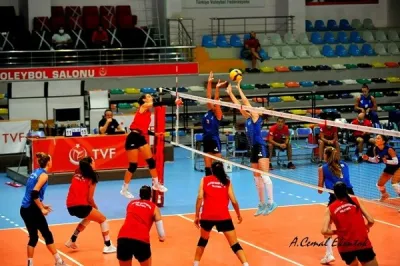 2 Kez geriye düşen Nilüfer BLD, maçı kazanmayı bildi